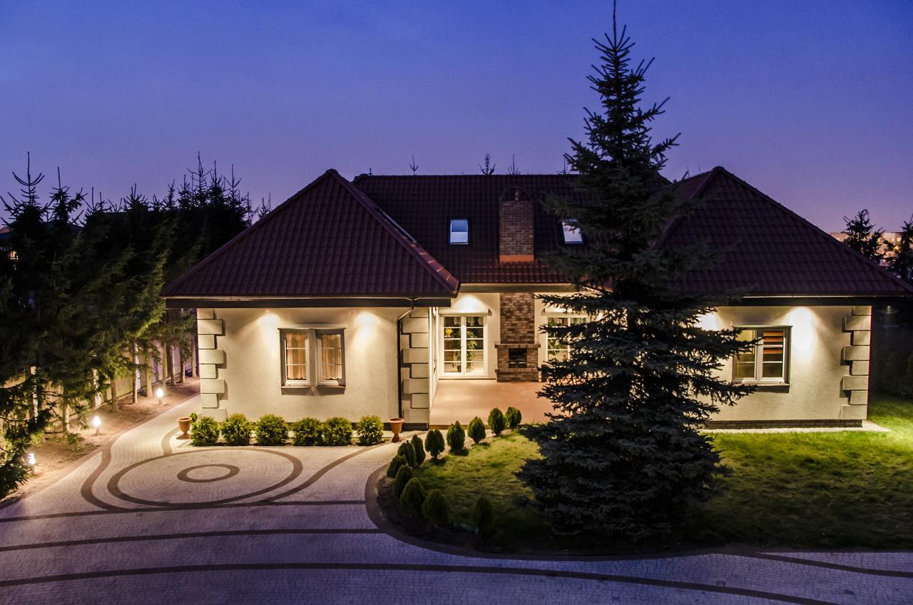 Villa Hof Любонь Экстерьер фото